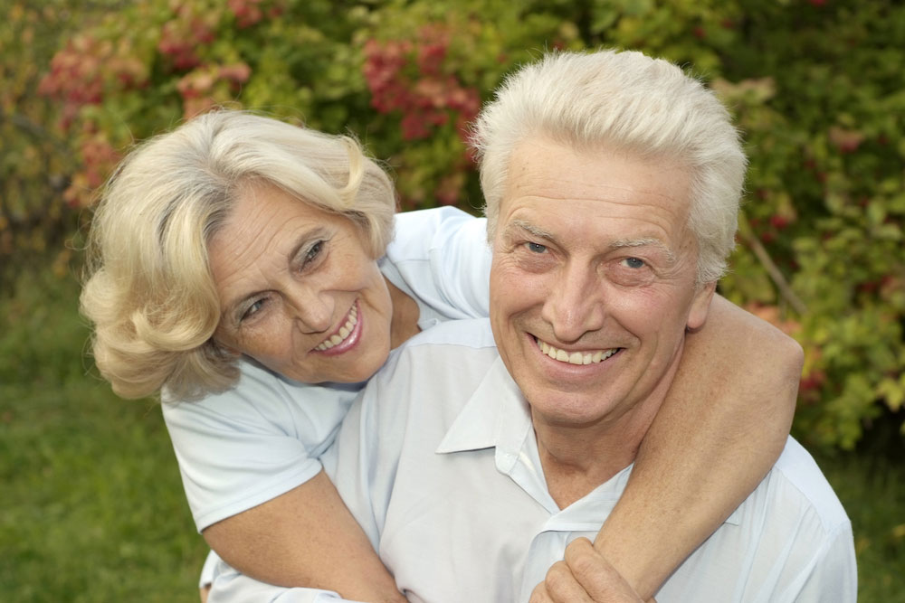 Erectile Dysfunction Injection Cost Old Couple Hugging and Smiling